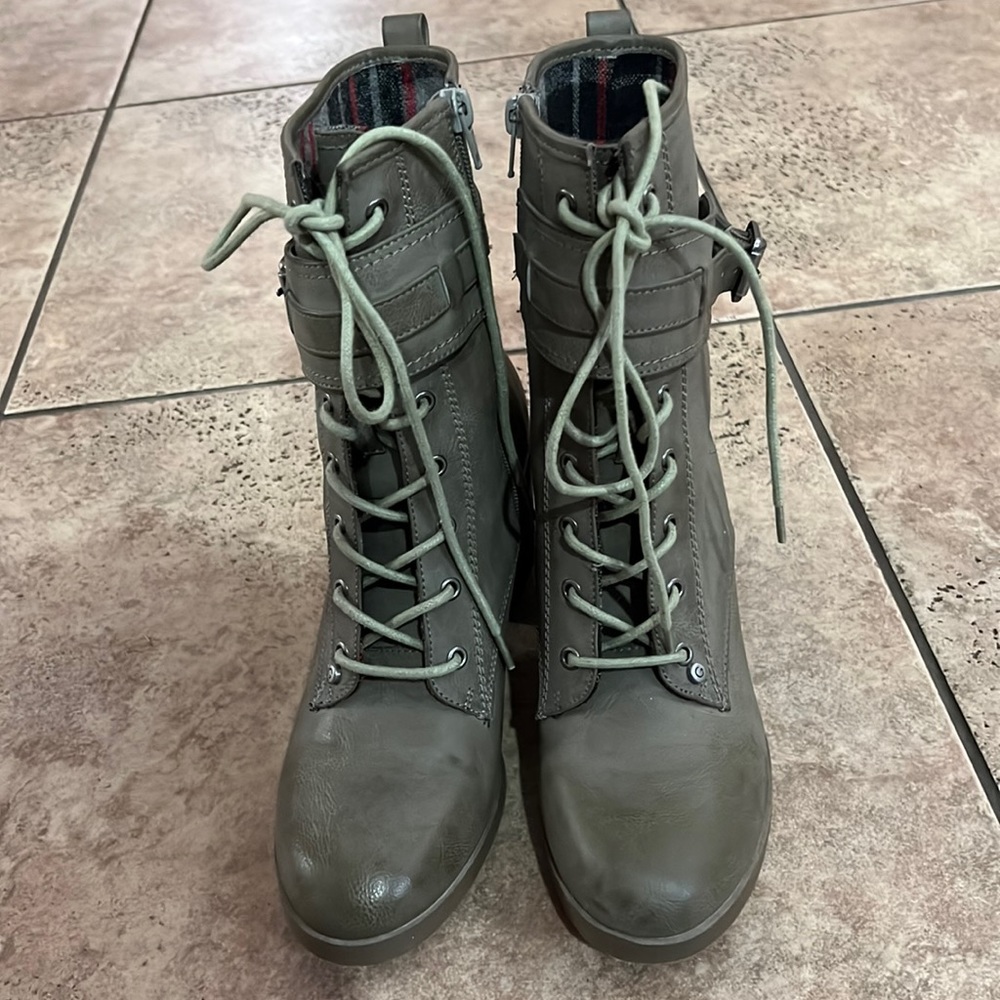 G by guess combat boots